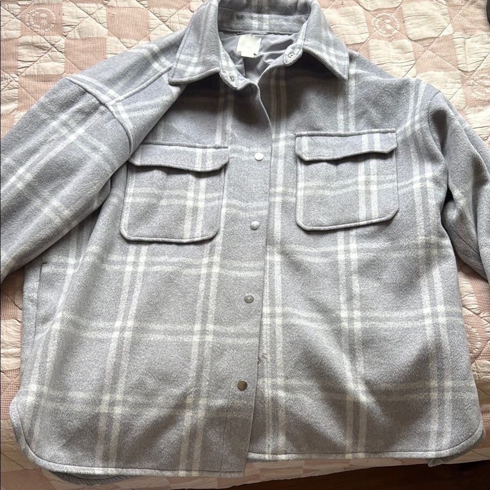 H&M Gray Plaid Button-Front Shacket